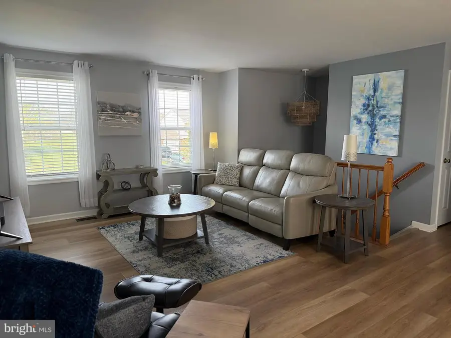 852 Bristol Dr, Greencastle, PA 17225 - #3