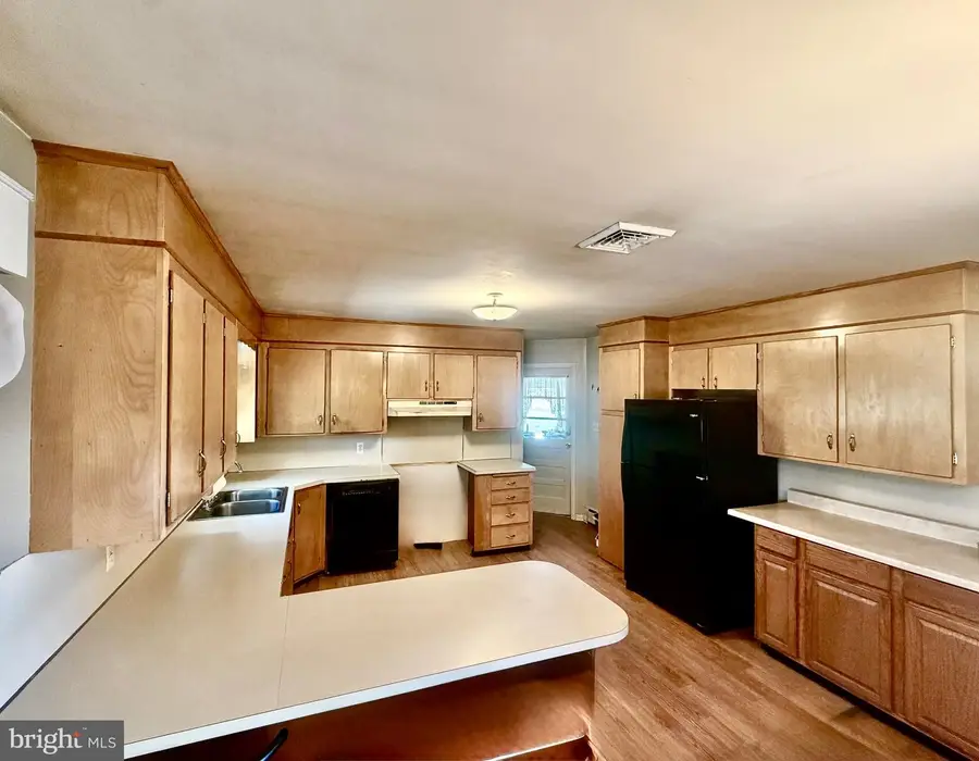 1281 Hykes Rd, Greencastle, PA 17225 - #3