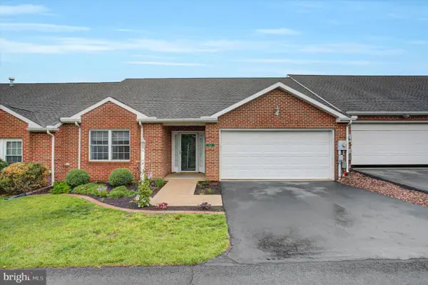 434 Moss Spring Ave, GREENCASTLE, PA 17225