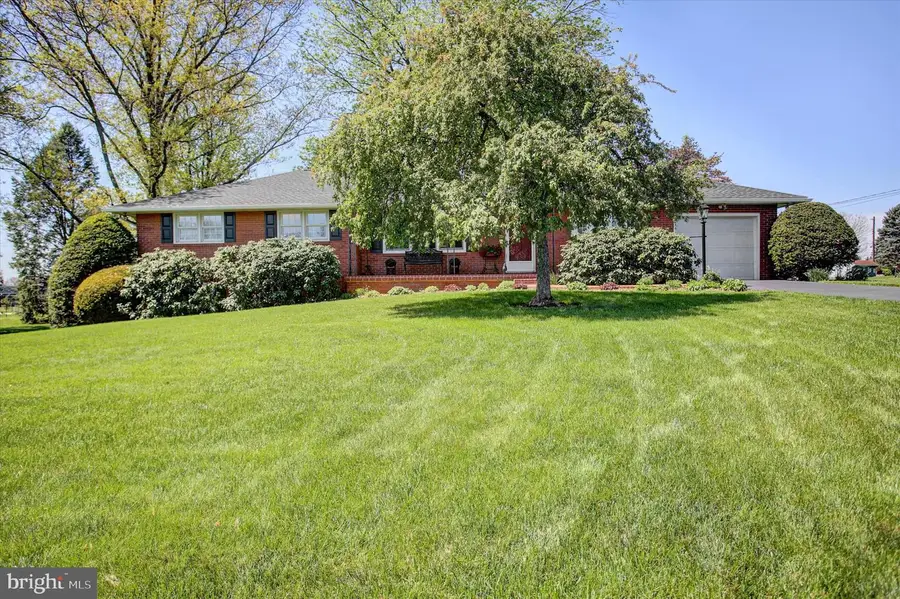 770 Joy Dr, Greencastle, PA 17225 - #2