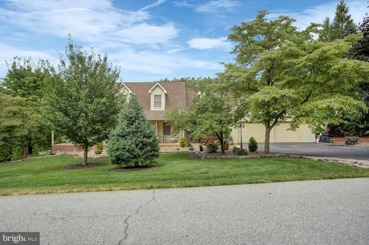 511 Larkspur Ln, Chambersburg, PA 17202 - #1