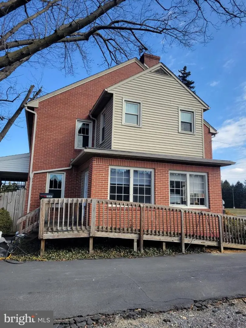 835 W King St, Shippensburg, PA 17257 - #3