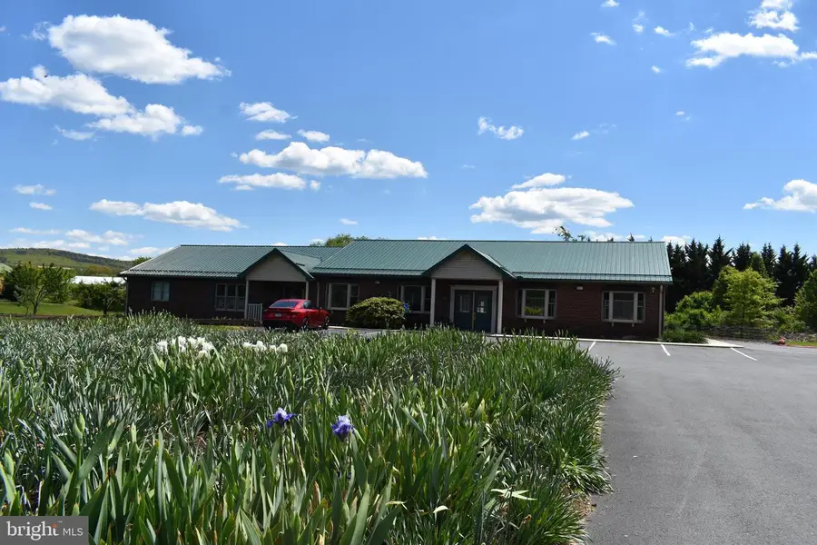 6150 Lincoln Way East E, Fayetteville, PA 17222 - #2