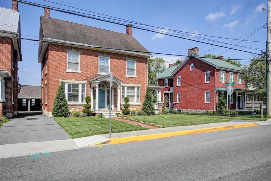 301 S Washington St, Greencastle, PA 17225 - #3