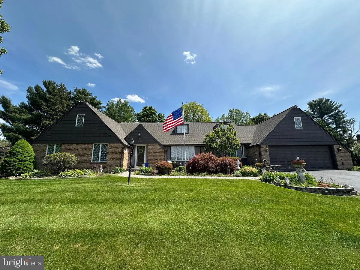 11460 E Park Circle, Waynesboro, PA 17268 - #1