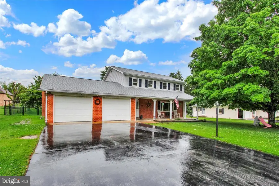 9277 Meadowbrook Dr, Waynesboro, PA 17268 - #2