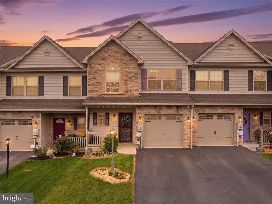 425 Tritle Ave, Waynesboro, PA 17268 - #2