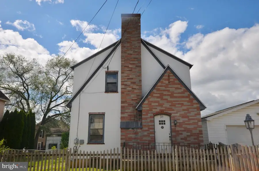 38 Cottage St, Waynesboro, PA 17268 - #3