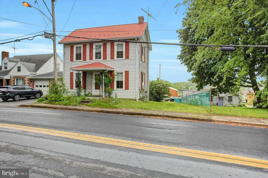 22 Loudon Rd, Mercersburg, PA 17236 - #2