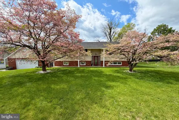 328 Wayburn Street, GREENCASTLE, PA 17225