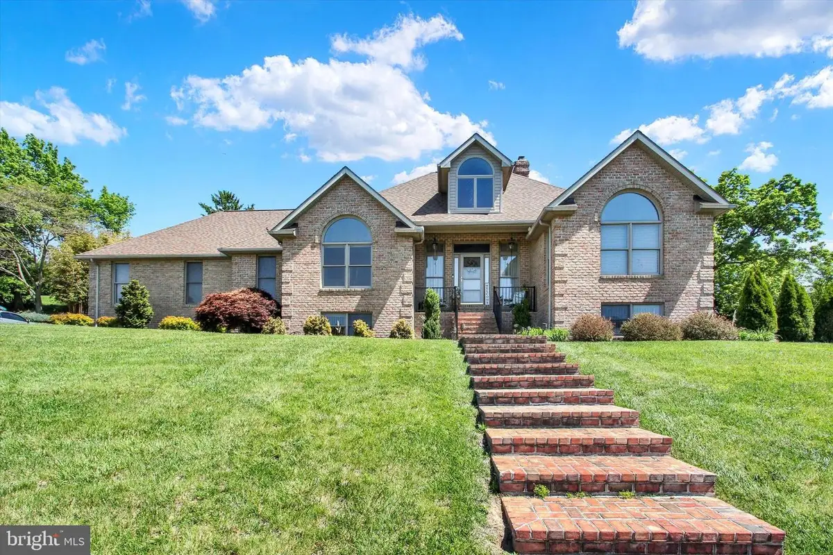 605 Vista Ct, Waynesboro, PA 17268 - #1