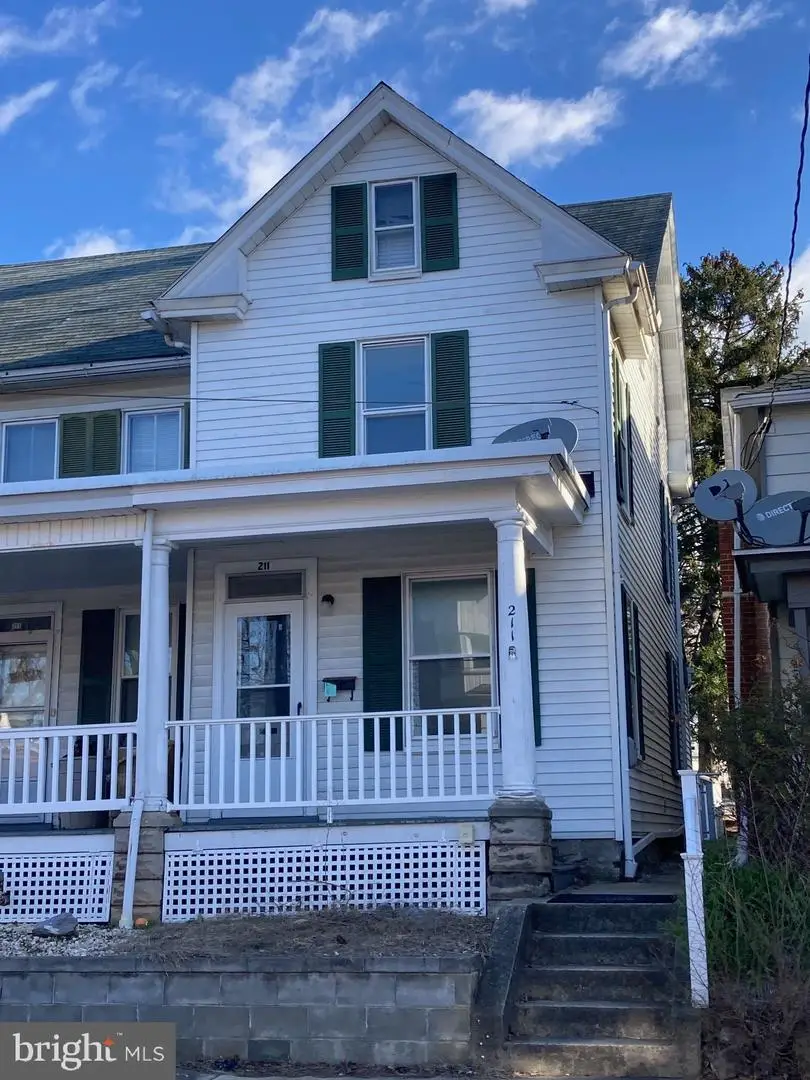211 Fourth St W, Waynesboro, PA 17268 - #1