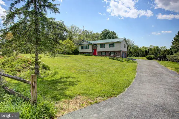 848 Carey Drive, CHAMBERSBURG, PA 17202