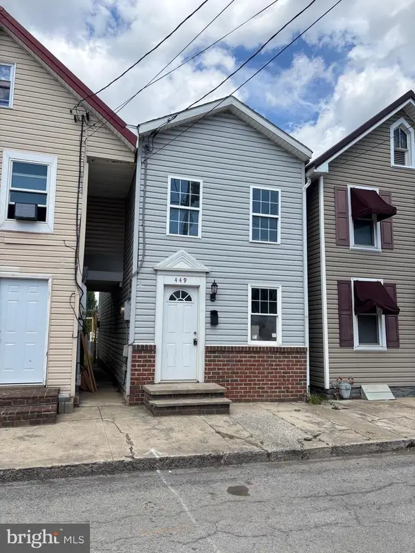 449 E Washington St, CHAMBERSBURG, PA 17201