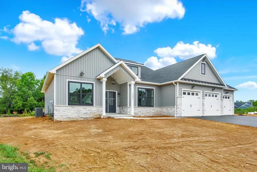 10845 Sierra Dr, Waynesboro, PA 17268 - #2