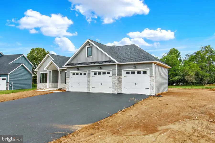 10845 Sierra Dr, Waynesboro, PA 17268 - #3