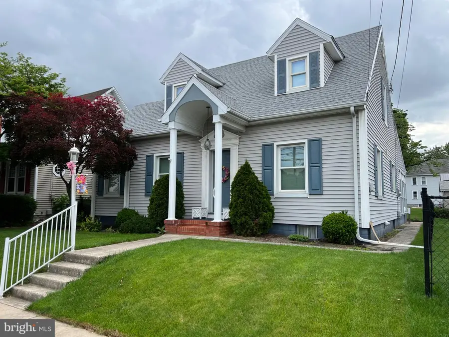 492 S 4th St, Chambersburg, PA 17201 - #2