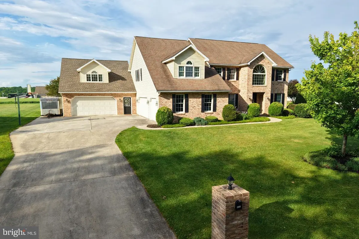 4171 Fletcher Dr, Greencastle, PA 17225 - #1