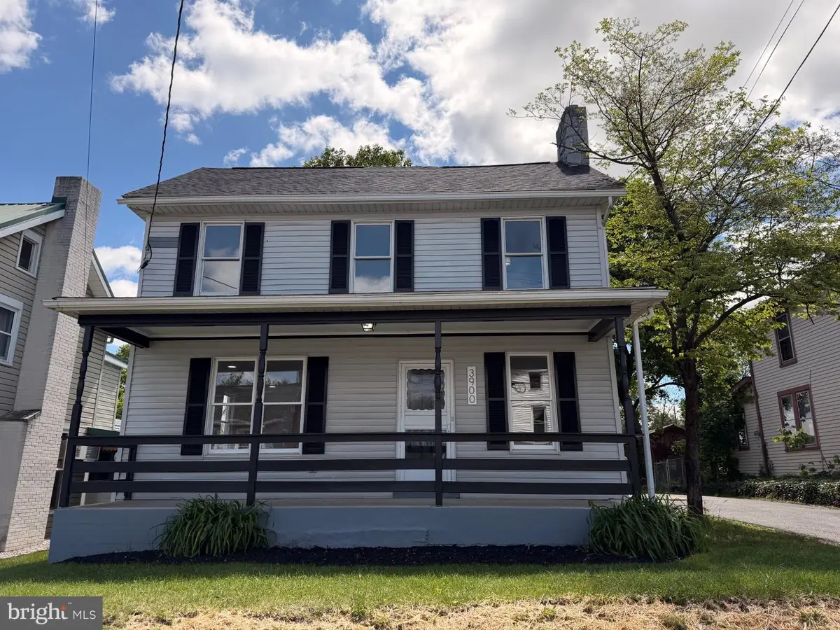 3900 Lincoln St, Chambersburg, PA 17202 - #1