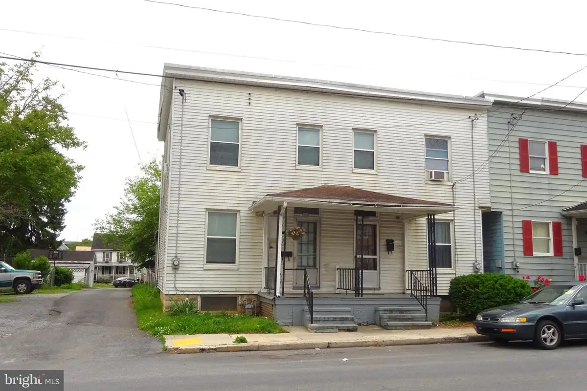 156-158 E Mckinley St, Chambersburg, PA 17201 - #1