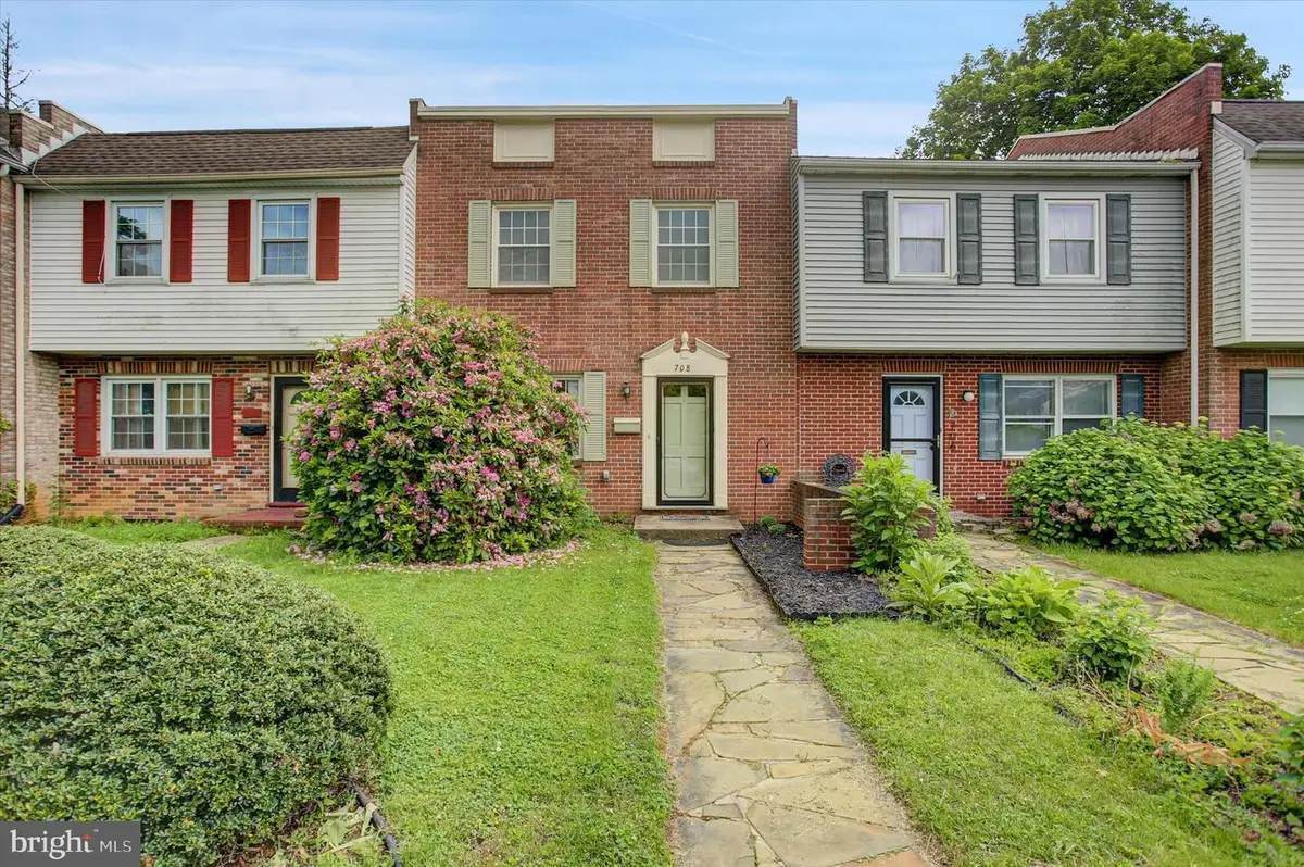 708 Cumberland Ave, Chambersburg, PA 17201 - #1