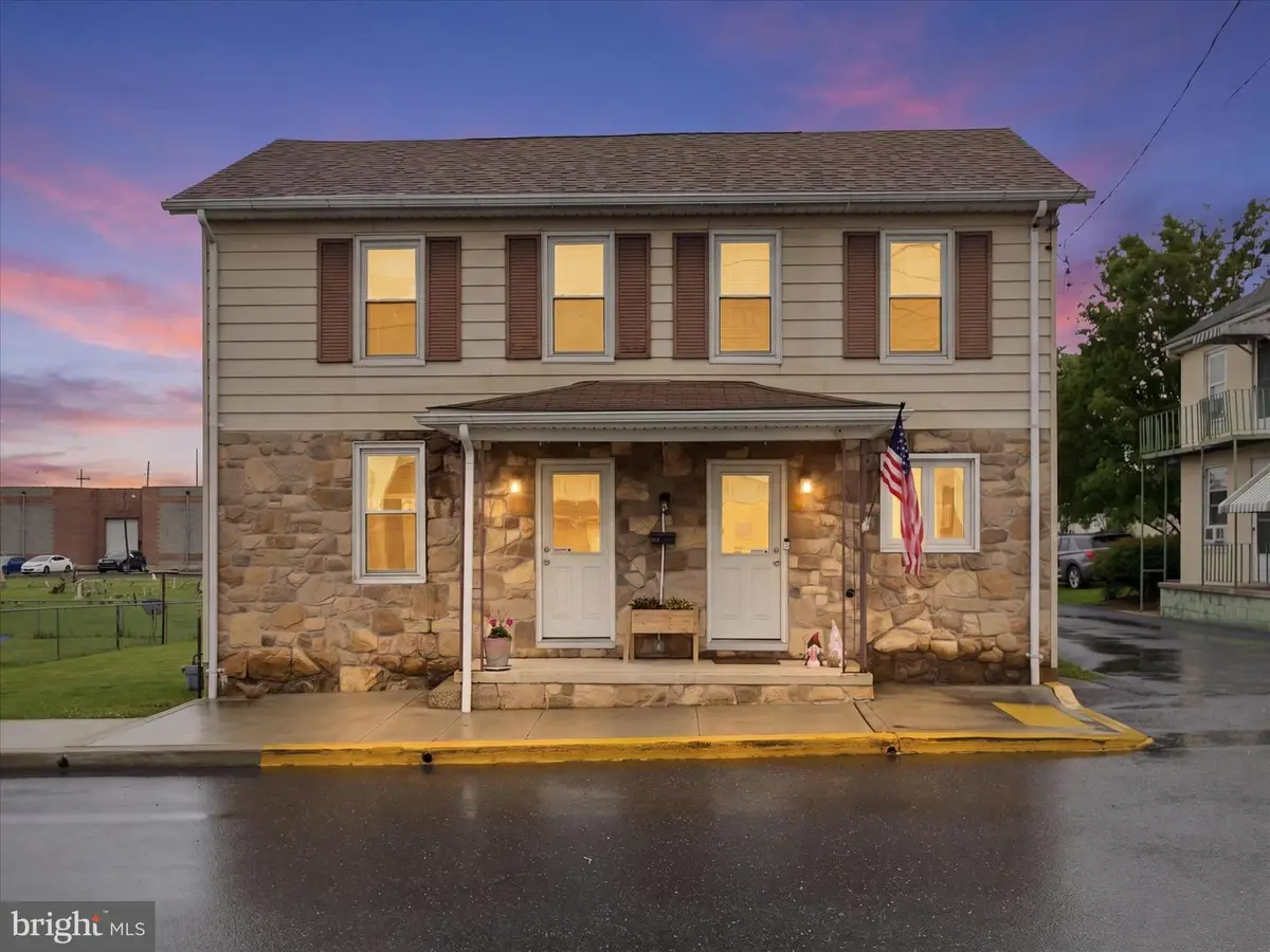 128 E Madison Street, Greencastle, PA 17225 - #1
