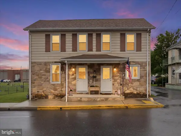 128 E Madison Street, GREENCASTLE, PA 17225
