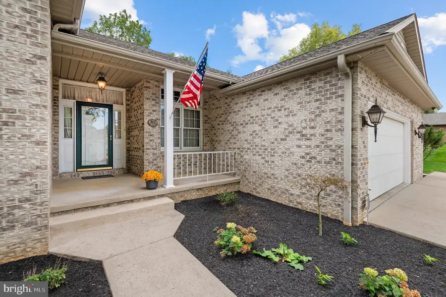 7025 Augusta National, Fayetteville, PA 17222 - #2