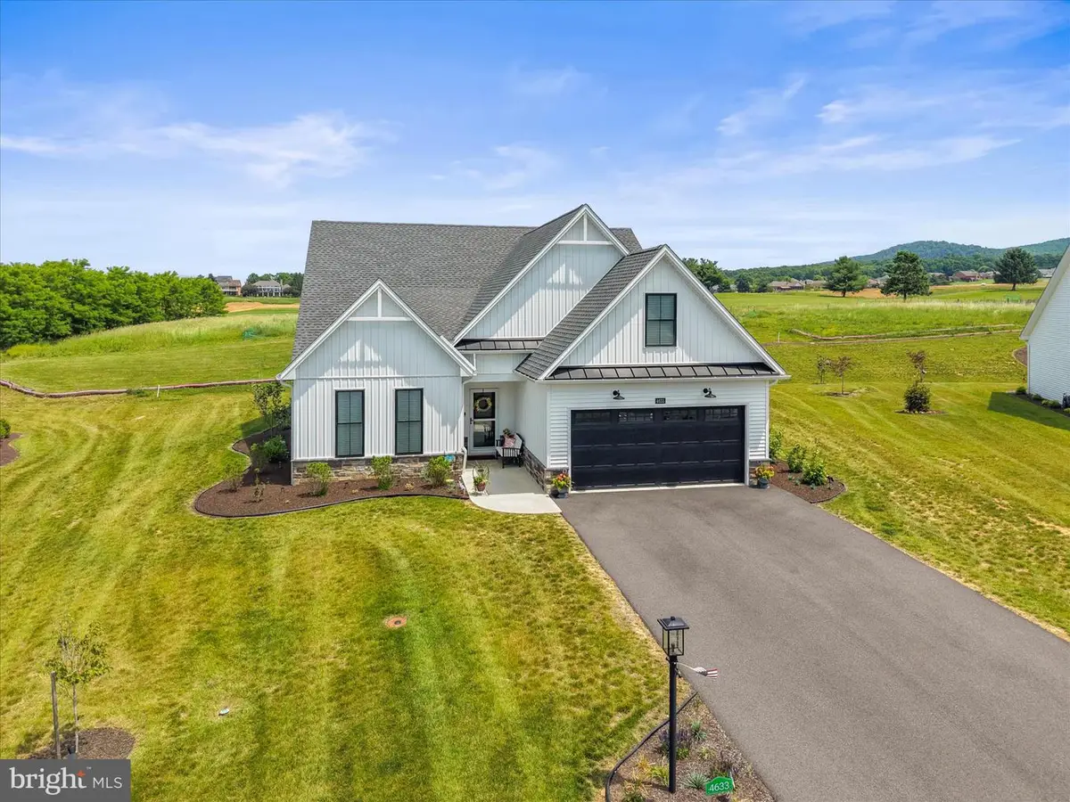 4633 Range Runner Dr, Fayetteville, PA 17222 - #1