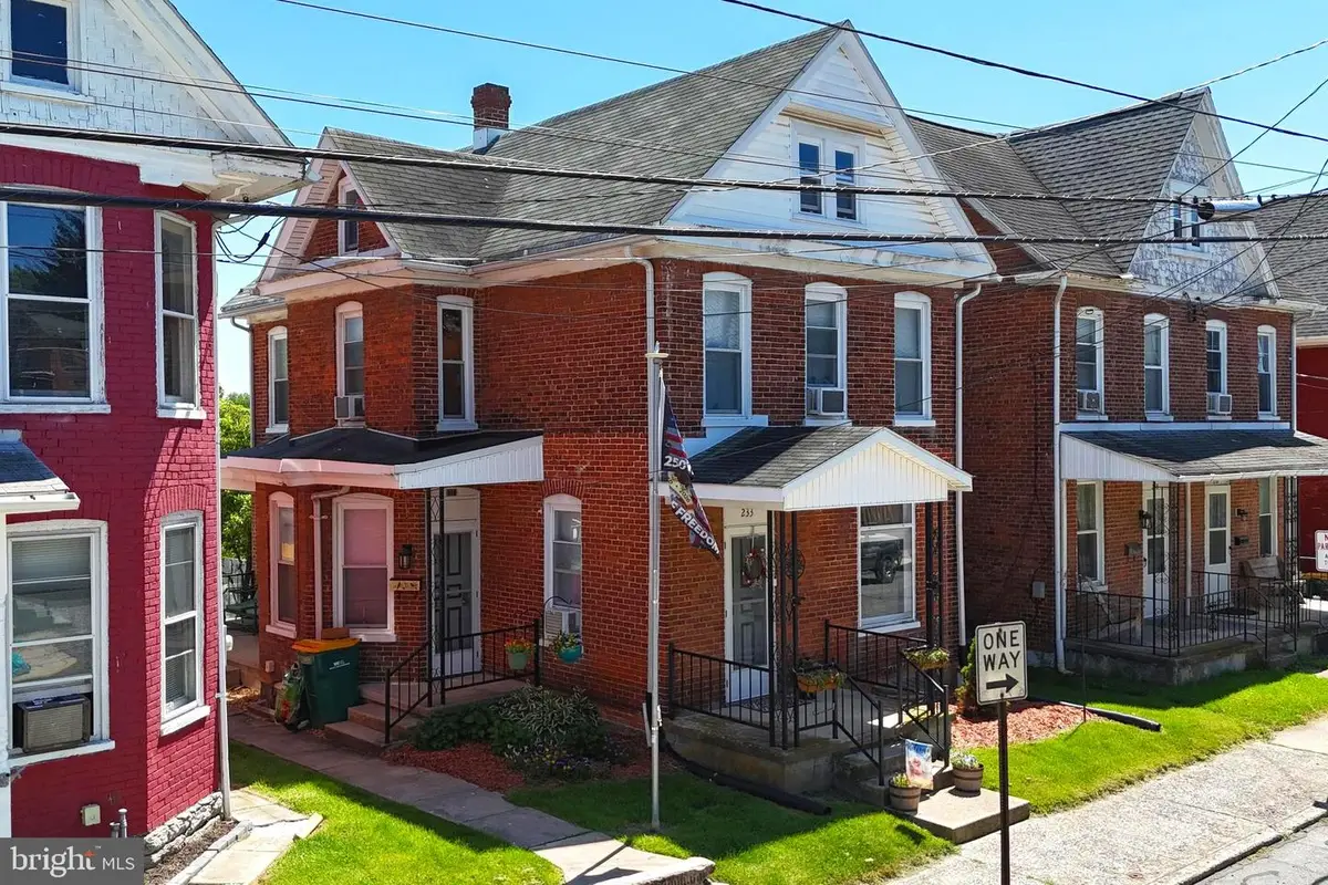 233 Cleveland Avenue, Waynesboro, PA 17268 - #1