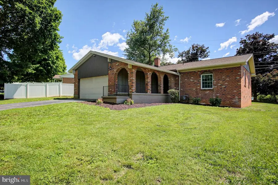 868 Fox Meadow Road, Chambersburg, PA 17202 - #2