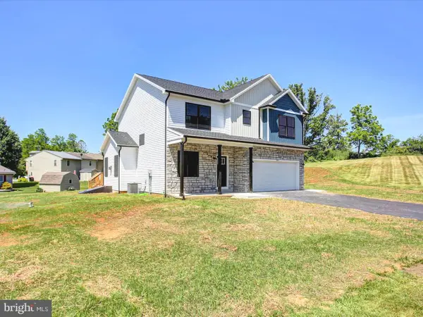 695 Karvois Court, CHAMBERSBURG, PA 17202