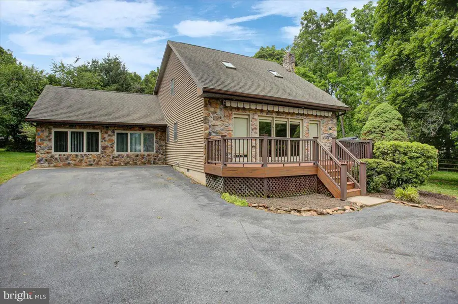 95 Coldspring Rd, Fayetteville, PA 17222 - #3