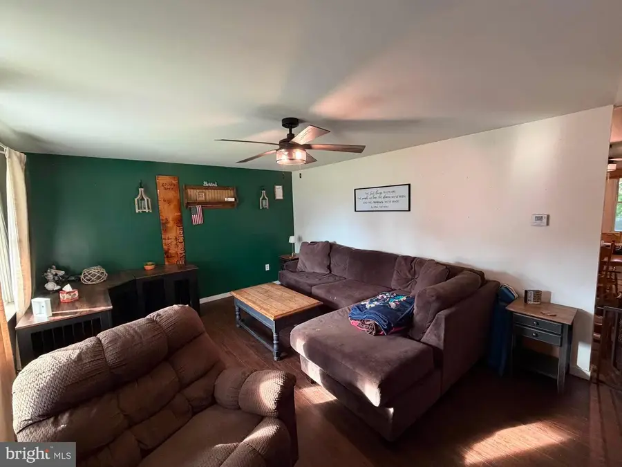 826 Crescent Dr, Shippensburg, PA 17257 - #2