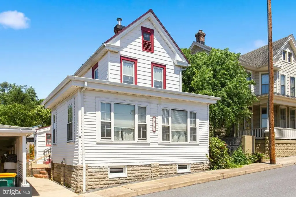 101 Middle Street, Waynesboro, PA 17268 - #1
