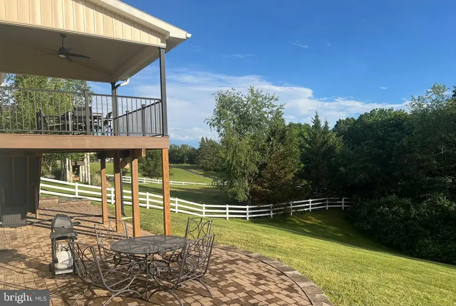641 Shannon Dr N, Greencastle, PA 17225 - #3