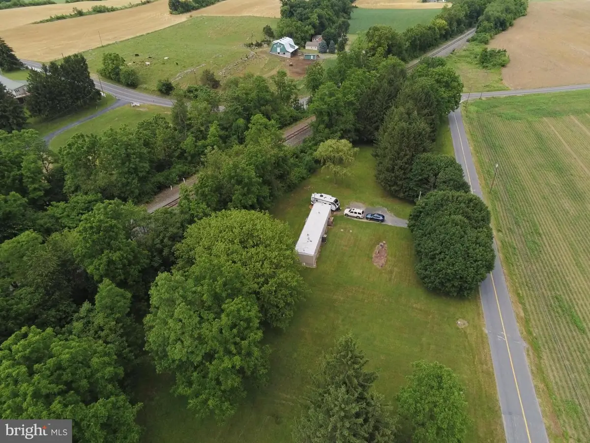 4925 Railroad Rd, Chambersburg, PA 17202 - #1