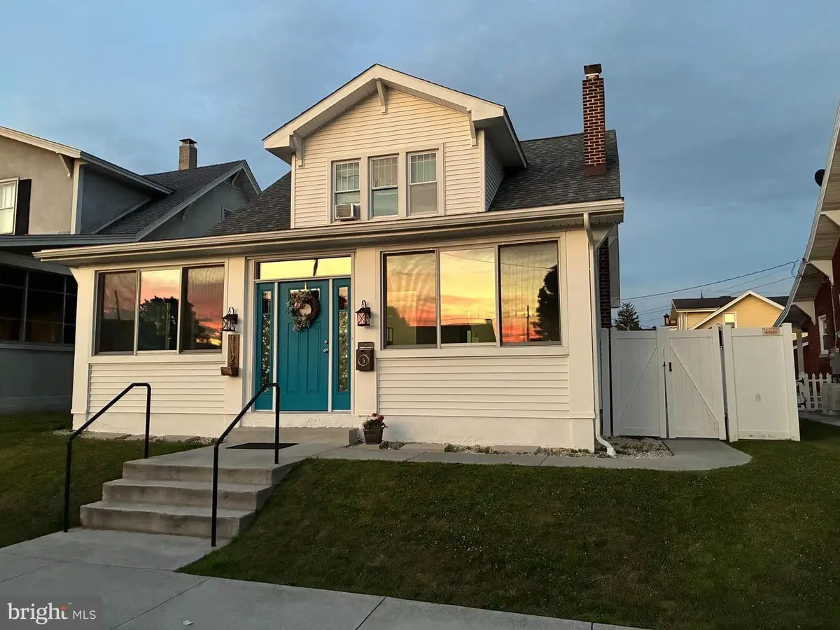112 Grandview Ave, Chambersburg, PA 17201 - #1