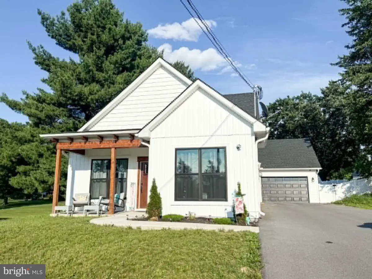 1311 Marvic Dr., Chambersburg, PA 17202 - #1