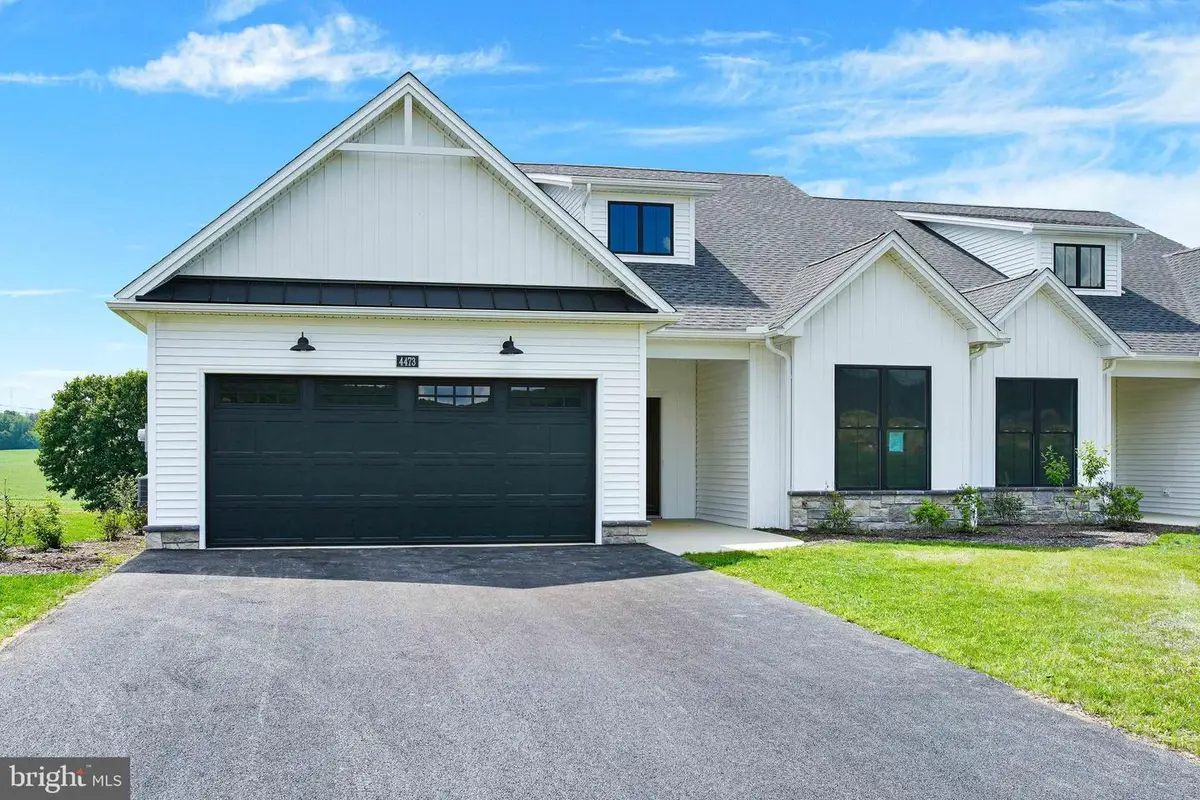 7688 Thrush Ln, Fayetteville, PA 17222 - #1