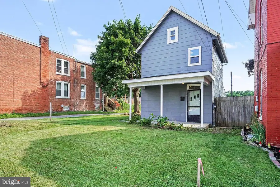 222 W 4th St, Waynesboro, PA 17268 - #2