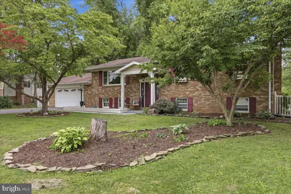 2964 Roosevelt Dr, CHAMBERSBURG, PA 17201