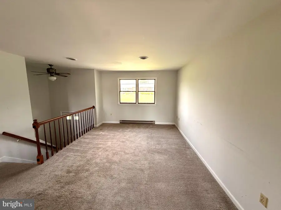 516 Hamilton Ave, Chambersburg, PA 17202 - #3