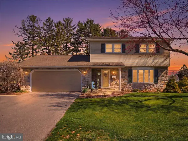 1001 E E Mckinley Street, CHAMBERSBURG, PA 17201