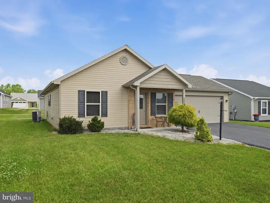 220 Benedict Ave, Chambersburg, PA 17201 - #2
