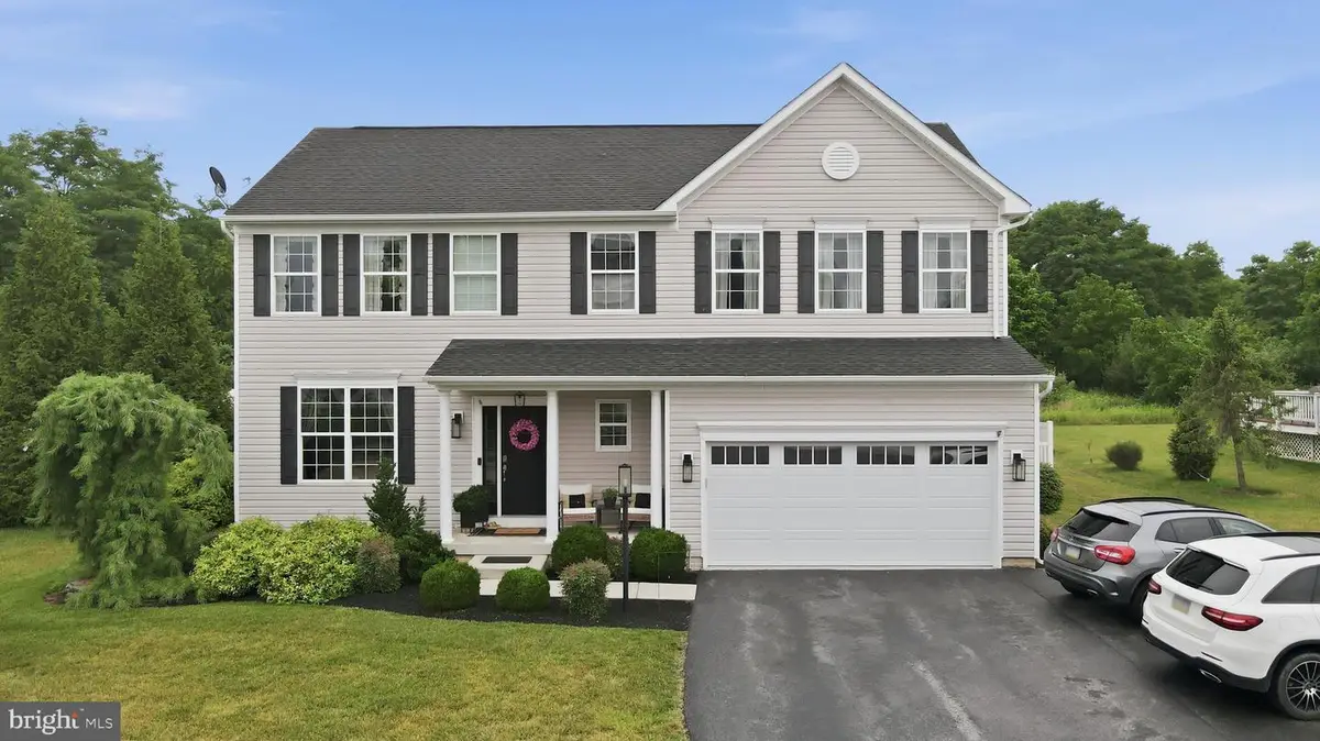 144 Field View Dr, Greencastle, PA 17225 - #1