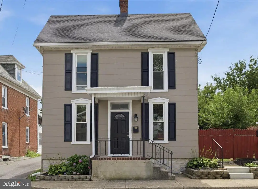 111 Harrison Ave, Waynesboro, PA 17268 - #1
