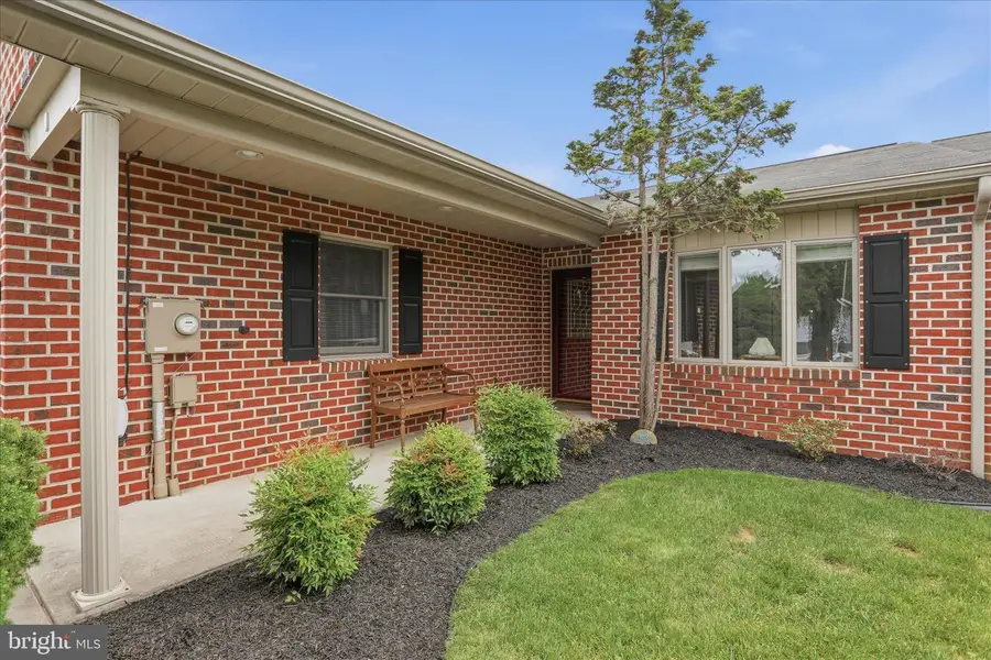254 Phoenix Dr, Chambersburg, PA 17201 - #3