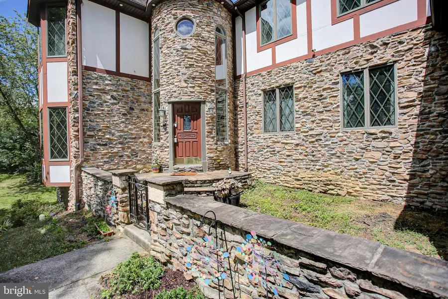 2013 Castlegreen Ct, Greencastle, PA 17225 - #3