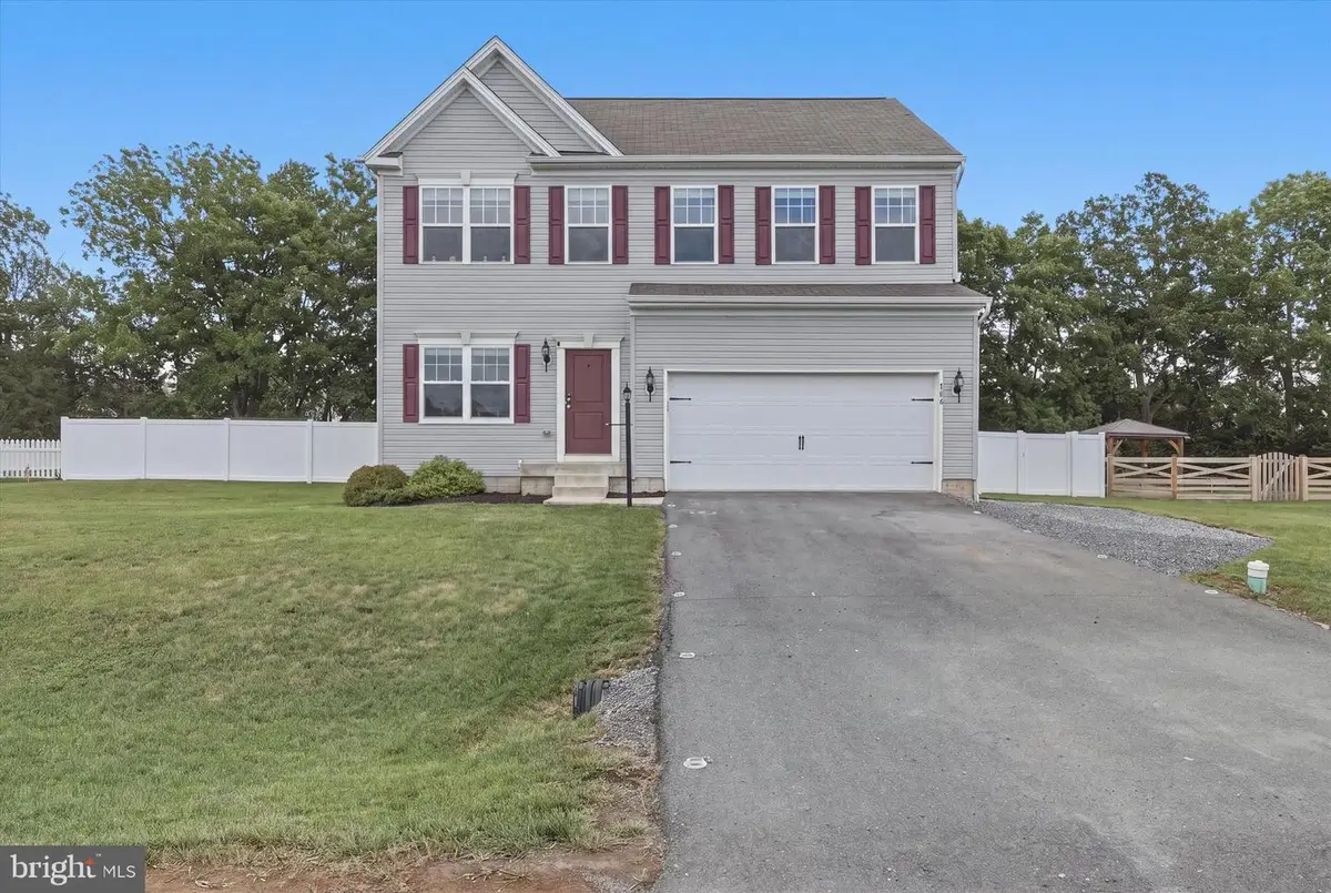 304 Paradise View Dr, Greencastle, PA 17225 - #1
